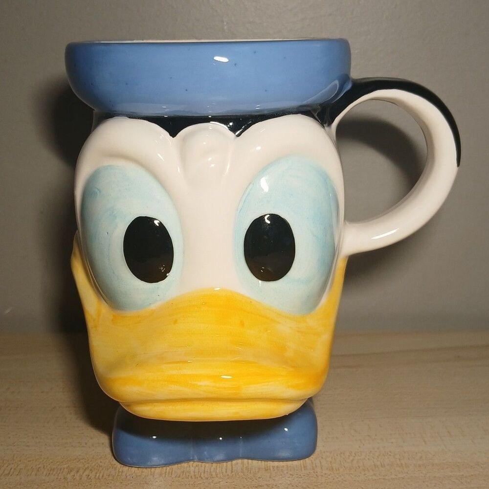 Vintage Walt Disney Productions DONALD DUCK 3D Hand Painted Mug Made In Japan